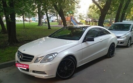 Mercedes-Benz E-Класс, 2012 год, 1 980 000 рублей, 5 фотография