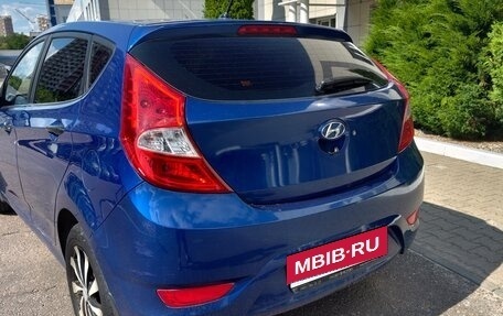 Hyundai Solaris II рестайлинг, 2012 год, 820 000 рублей, 6 фотография