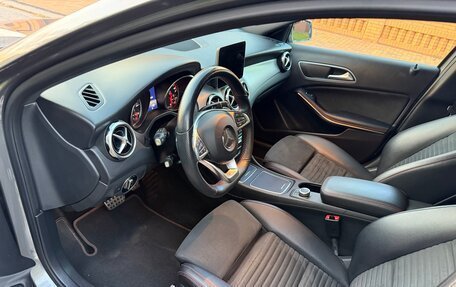 Mercedes-Benz GLA, 2019 год, 2 400 000 рублей, 7 фотография