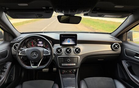 Mercedes-Benz GLA, 2019 год, 2 400 000 рублей, 11 фотография