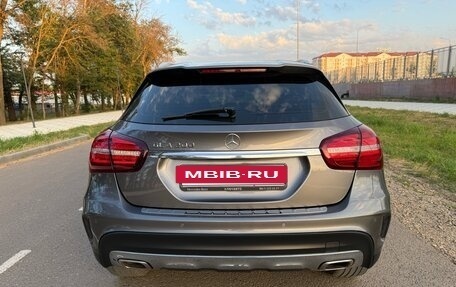 Mercedes-Benz GLA, 2019 год, 2 400 000 рублей, 34 фотография