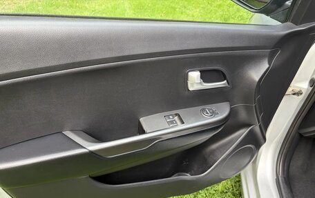 KIA Rio III рестайлинг, 2015 год, 650 000 рублей, 14 фотография