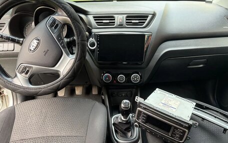 KIA Rio III рестайлинг, 2015 год, 650 000 рублей, 17 фотография