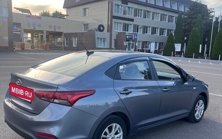 Hyundai Solaris II рестайлинг, 2018 год, 1 050 000 рублей, 3 фотография