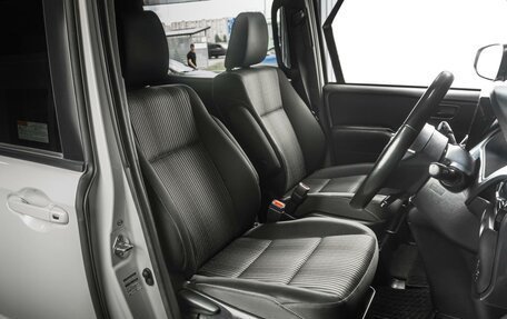 Toyota Noah III, 2017 год, 2 355 000 рублей, 10 фотография