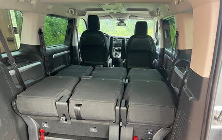 Peugeot Traveller I, 2019 год, 2 690 000 рублей, 6 фотография