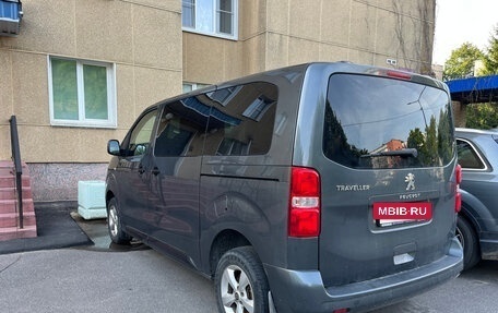 Peugeot Traveller I, 2019 год, 2 690 000 рублей, 3 фотография