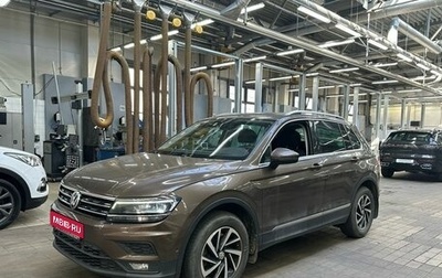 Volkswagen Tiguan II, 2018 год, 2 750 000 рублей, 1 фотография