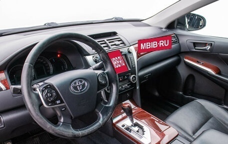 Toyota Camry, 2013 год, 1 570 000 рублей, 10 фотография