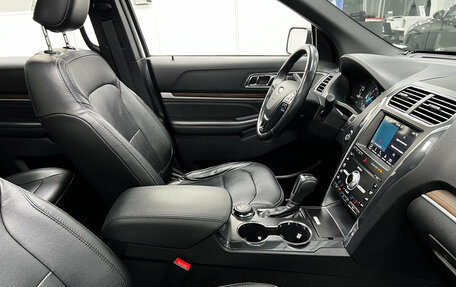 Ford Explorer VI, 2019 год, 3 400 000 рублей, 17 фотография