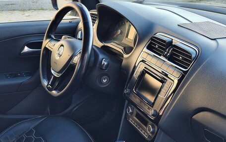 Volkswagen Polo VI (EU Market), 2017 год, 1 250 000 рублей, 11 фотография