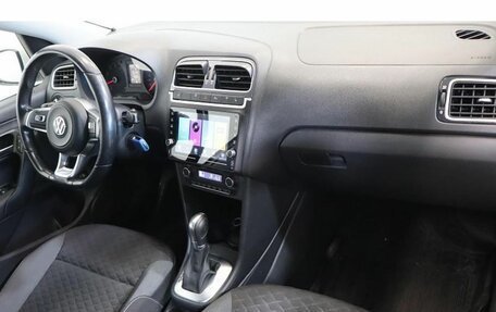 Volkswagen Polo VI (EU Market), 2018 год, 1 231 200 рублей, 5 фотография