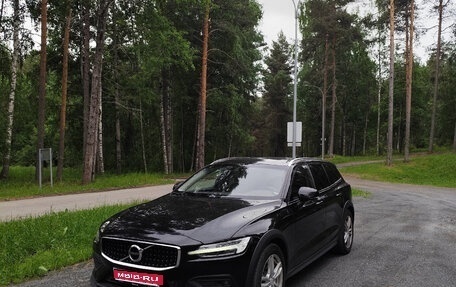 Volvo V60 Cross Country II, 2020 год, 3 100 000 рублей, 1 фотография