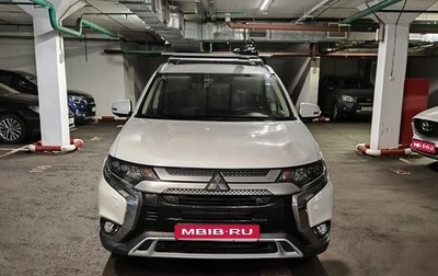 Mitsubishi Outlander III рестайлинг 3, 2018 год, 3 000 000 рублей, 1 фотография