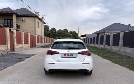 Mercedes-Benz A-Класс, 2018 год, 1 550 000 рублей, 5 фотография