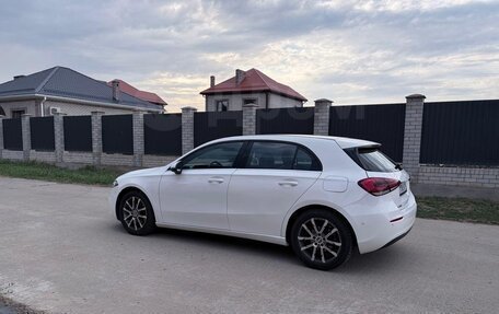 Mercedes-Benz A-Класс, 2018 год, 1 550 000 рублей, 4 фотография