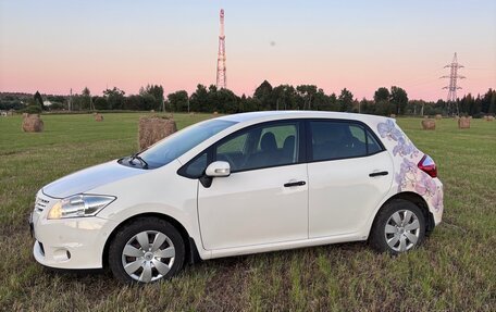 Toyota Auris II, 2010 год, 820 000 рублей, 2 фотография