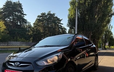 Hyundai Solaris II рестайлинг, 2012 год, 770 000 рублей, 1 фотография