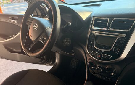 Hyundai Solaris II рестайлинг, 2012 год, 770 000 рублей, 9 фотография