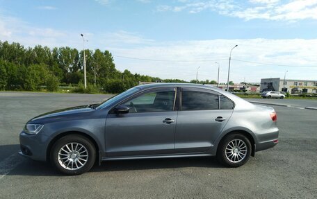 Volkswagen Jetta VI, 2013 год, 1 220 000 рублей, 2 фотография