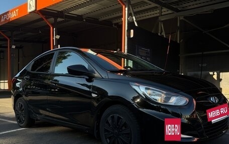 Hyundai Solaris II рестайлинг, 2012 год, 770 000 рублей, 2 фотография