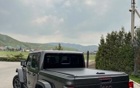 Jeep Gladiator, 2022 год, 5 240 000 рублей, 3 фотография