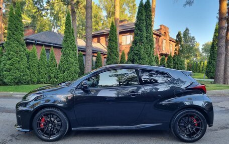 Toyota Yaris, 2024 год, 5 800 000 рублей, 8 фотография