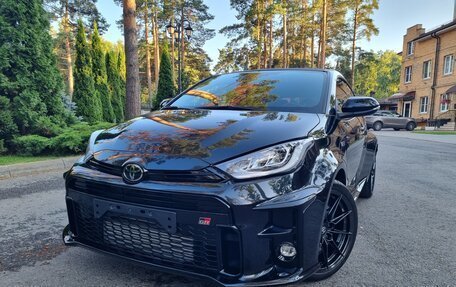 Toyota Yaris, 2024 год, 5 800 000 рублей, 5 фотография