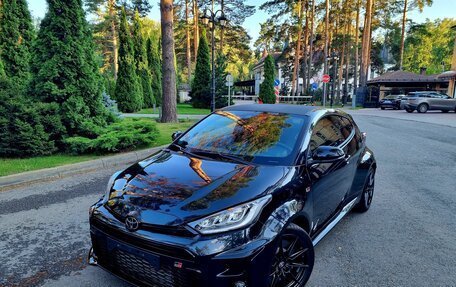 Toyota Yaris, 2024 год, 5 800 000 рублей, 3 фотография