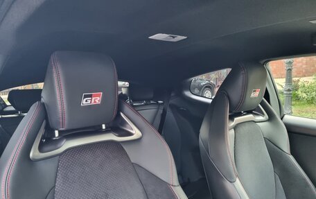 Toyota Yaris, 2024 год, 5 800 000 рублей, 19 фотография