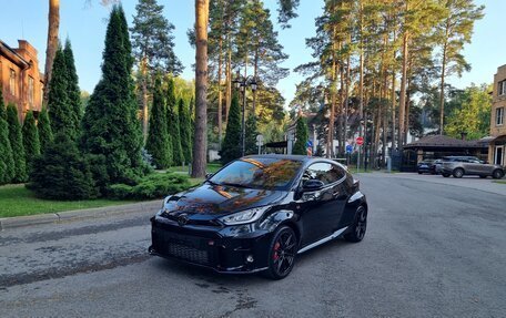Toyota Yaris, 2024 год, 5 800 000 рублей, 20 фотография