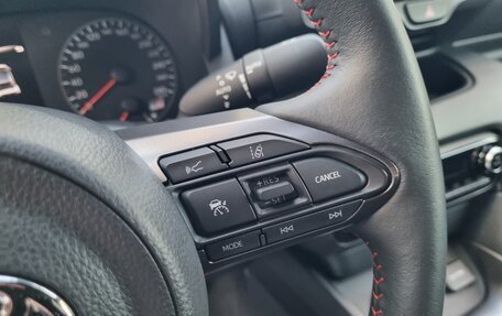 Toyota Yaris, 2024 год, 5 800 000 рублей, 28 фотография