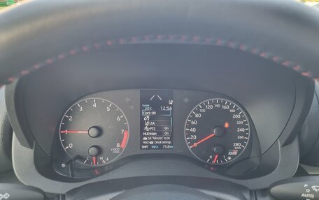 Toyota Yaris, 2024 год, 5 800 000 рублей, 38 фотография