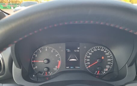 Toyota Yaris, 2024 год, 5 800 000 рублей, 39 фотография