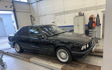 BMW 5 серия, 1990 год, 800 000 рублей, 2 фотография