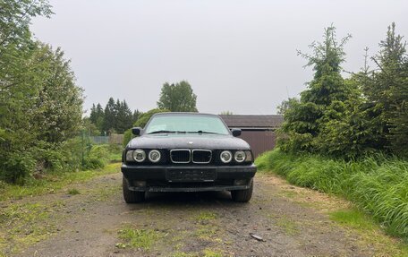 BMW 5 серия, 1990 год, 800 000 рублей, 11 фотография
