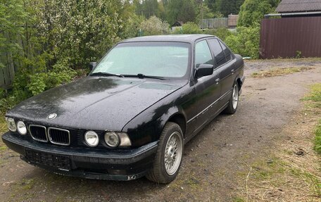 BMW 5 серия, 1990 год, 800 000 рублей, 13 фотография