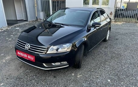 Volkswagen Passat B7, 2013 год, 1 300 000 рублей, 2 фотография