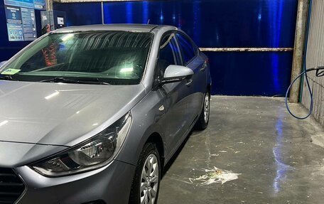 Hyundai Solaris II рестайлинг, 2019 год, 900 000 рублей, 2 фотография