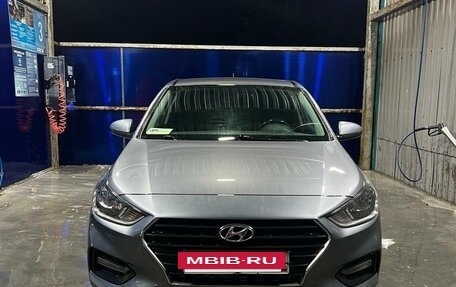 Hyundai Solaris II рестайлинг, 2019 год, 900 000 рублей, 3 фотография