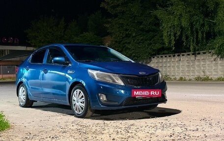KIA Rio III рестайлинг, 2013 год, 435 000 рублей, 2 фотография