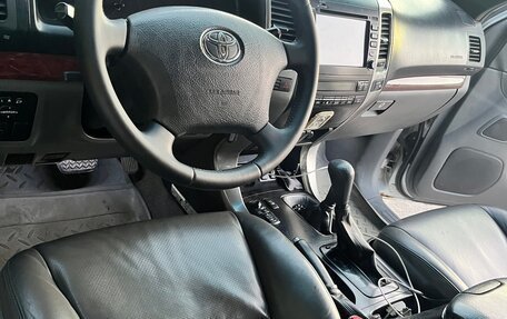 Toyota Land Cruiser Prado 120 рестайлинг, 2004 год, 1 600 000 рублей, 8 фотография