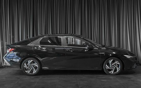Hyundai Elantra, 2023 год, 1 999 000 рублей, 5 фотография