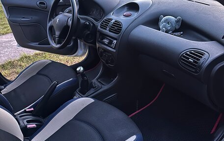 Peugeot 206, 2005 год, 380 000 рублей, 32 фотография