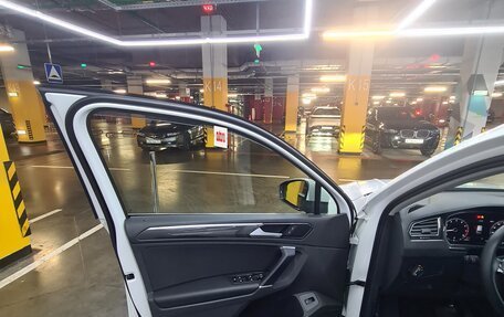Volkswagen Tiguan II, 2017 год, 2 900 000 рублей, 11 фотография