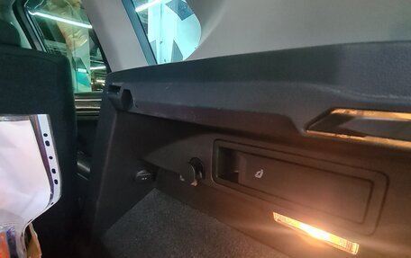 Volkswagen Tiguan II, 2017 год, 2 900 000 рублей, 17 фотография