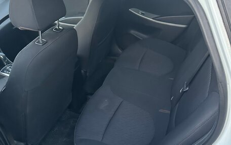Hyundai Solaris II рестайлинг, 2013 год, 820 000 рублей, 9 фотография