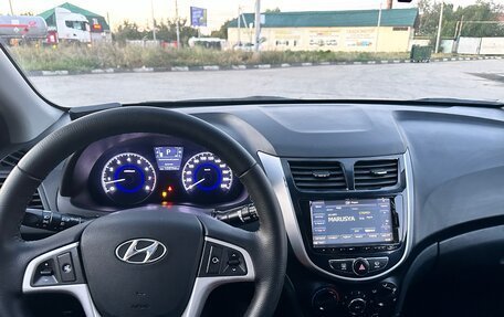 Hyundai Solaris II рестайлинг, 2013 год, 820 000 рублей, 8 фотография