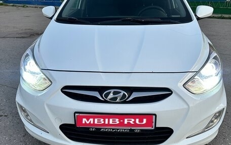 Hyundai Solaris II рестайлинг, 2013 год, 820 000 рублей, 1 фотография