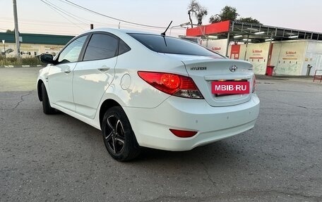 Hyundai Solaris II рестайлинг, 2013 год, 820 000 рублей, 4 фотография